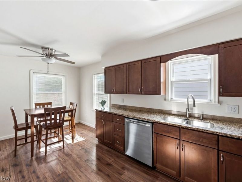 14325 Birchwood Avenue, Cleveland, OH 44111 Photo 7