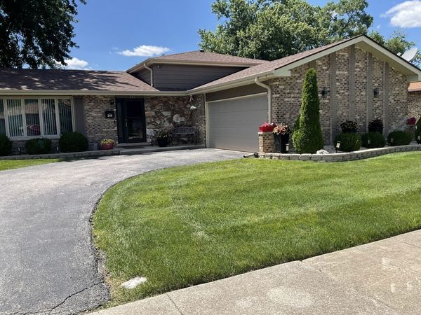 246 S Ingleside Avenue, Glenwood, IL 60425