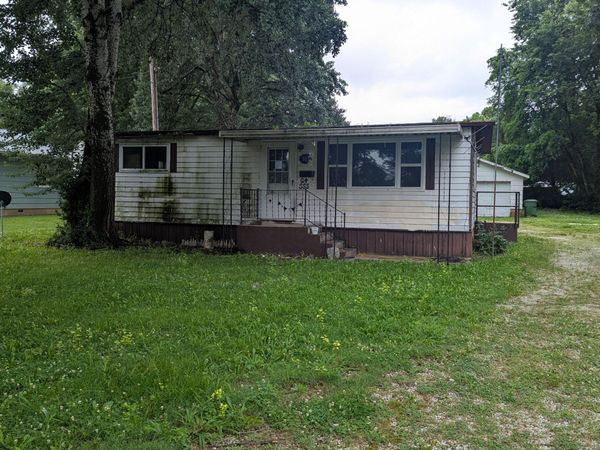 103 E 5th Street , Lamar, MO 64759