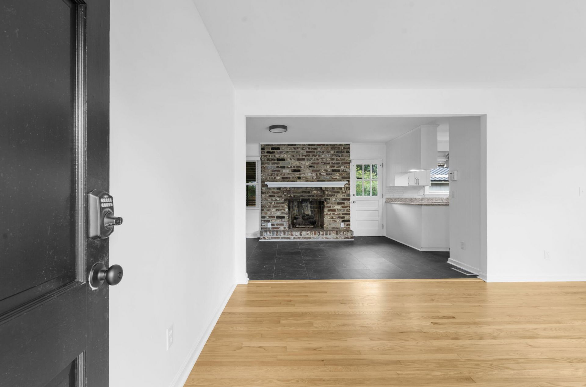 1810 Wedgefield Road Photo 5