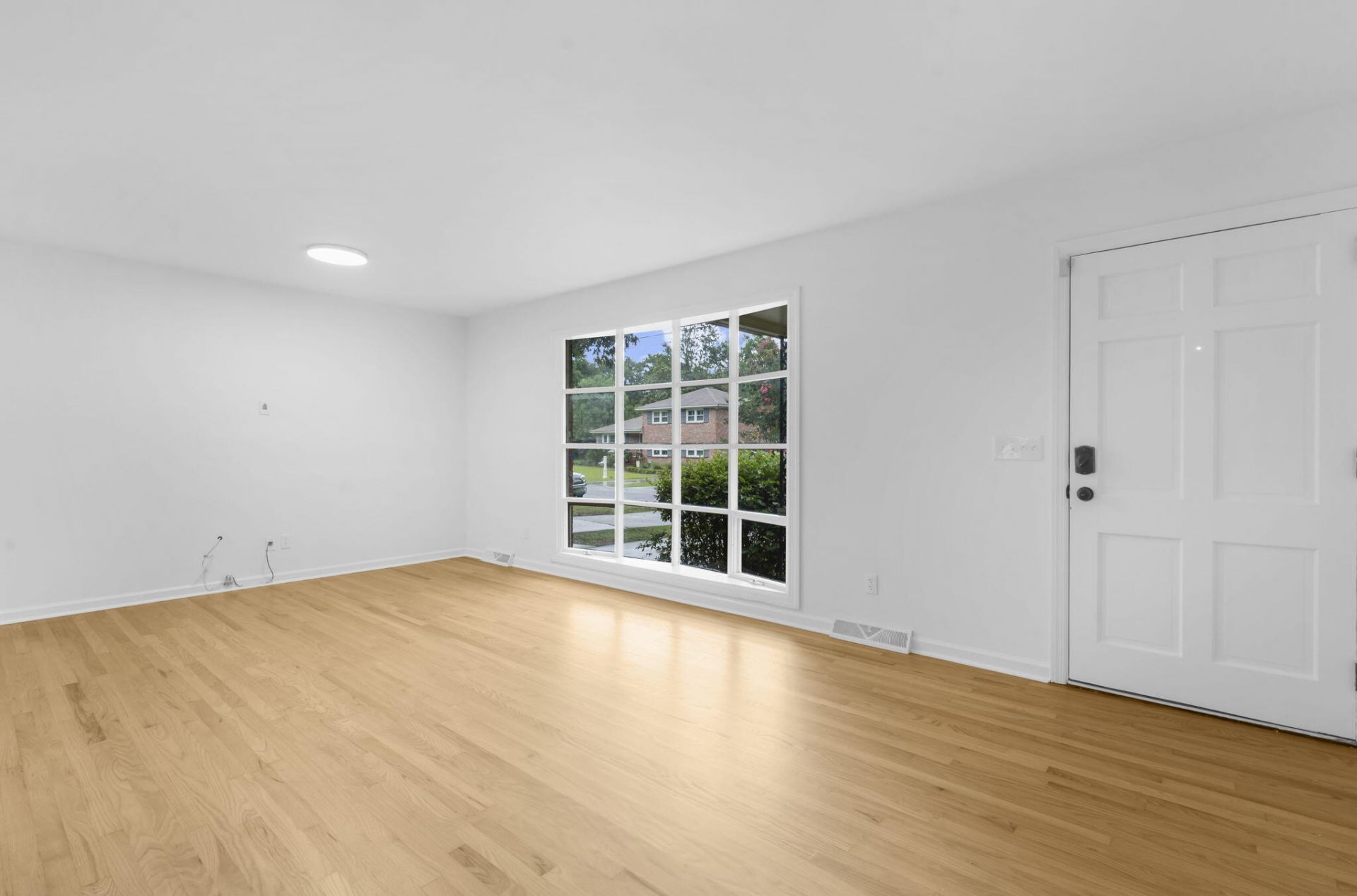 1810 Wedgefield Road Photo 6
