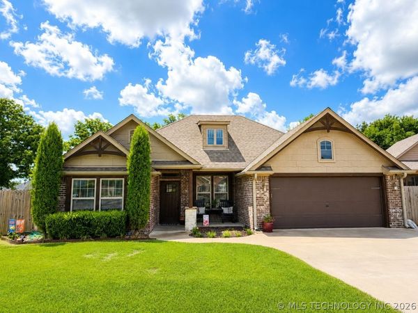 635 Meadows Circle , Tahlequah, OK 74464