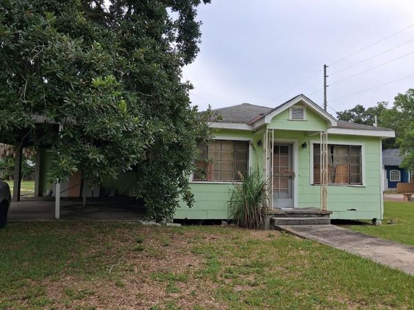 217 BANANA STREET, TARPON SPRINGS, FL 34689