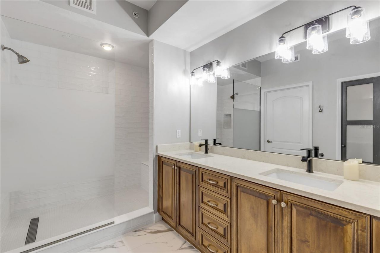 424 Luna Bella Lane , Unit 231, New Smyrna Beach, FL 32168 Photo