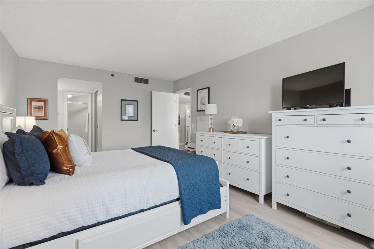6372 Palma Del Mar Boulevard S, Unit 606, Saint Petersburg, FL 33715 Photo