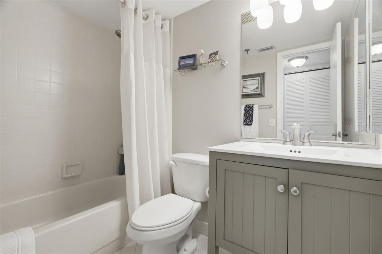 6372 Palma Del Mar Boulevard S, Unit 606, Saint Petersburg, FL 33715 Photo
