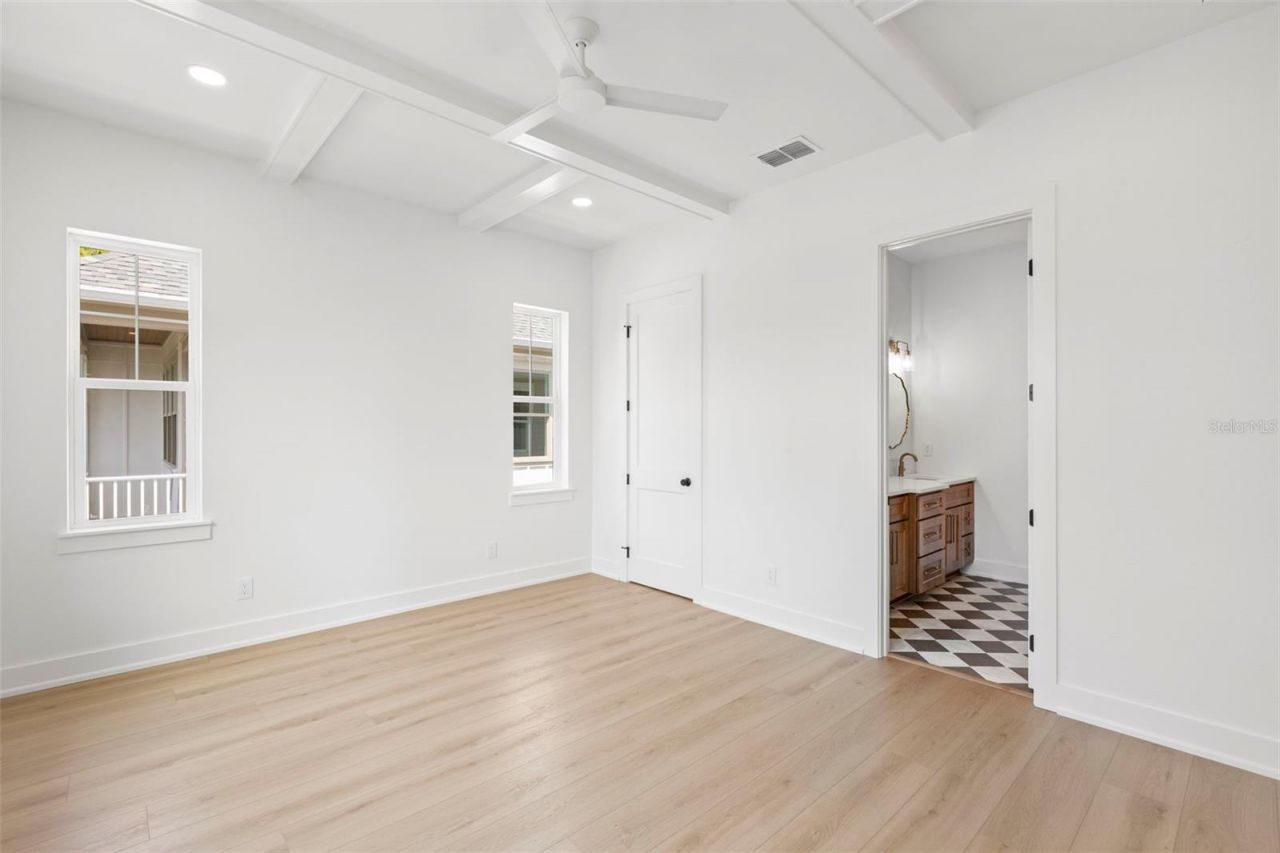1868 Mississippi Avenue Ne, Saint Petersburg, FL 33703 Photo