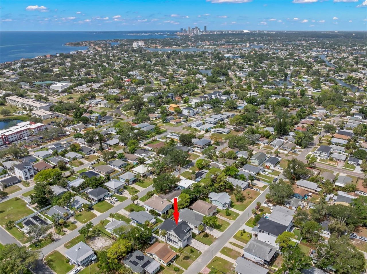 1868 Mississippi Avenue Ne, Saint Petersburg, FL 33703 Photo