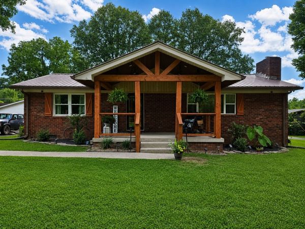 311 Chapman Chapel Rd, Pelham, TN 37366