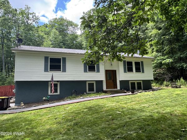 279 Water Forest Drive , Dingmans Ferry, PA 18328