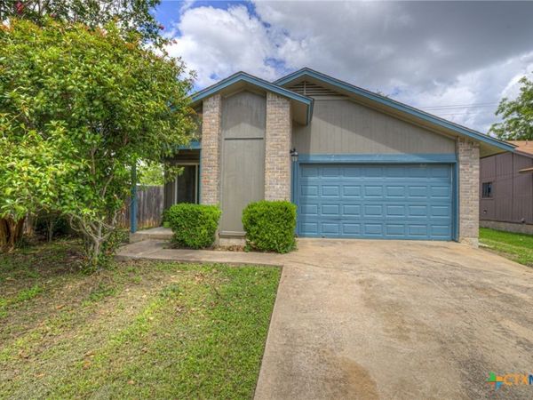 1905 Castle Gate Circle , San Marcos, TX 78666