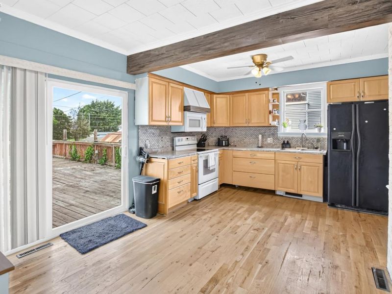 909 Maple Street, Bucyrus, OH 44820 Photo 5