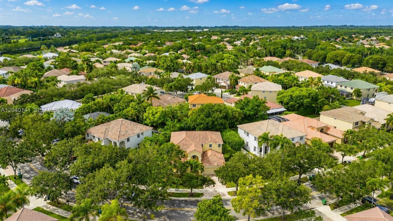 4228 Laurel Ridge Cir, Weston, FL 33331 Photo