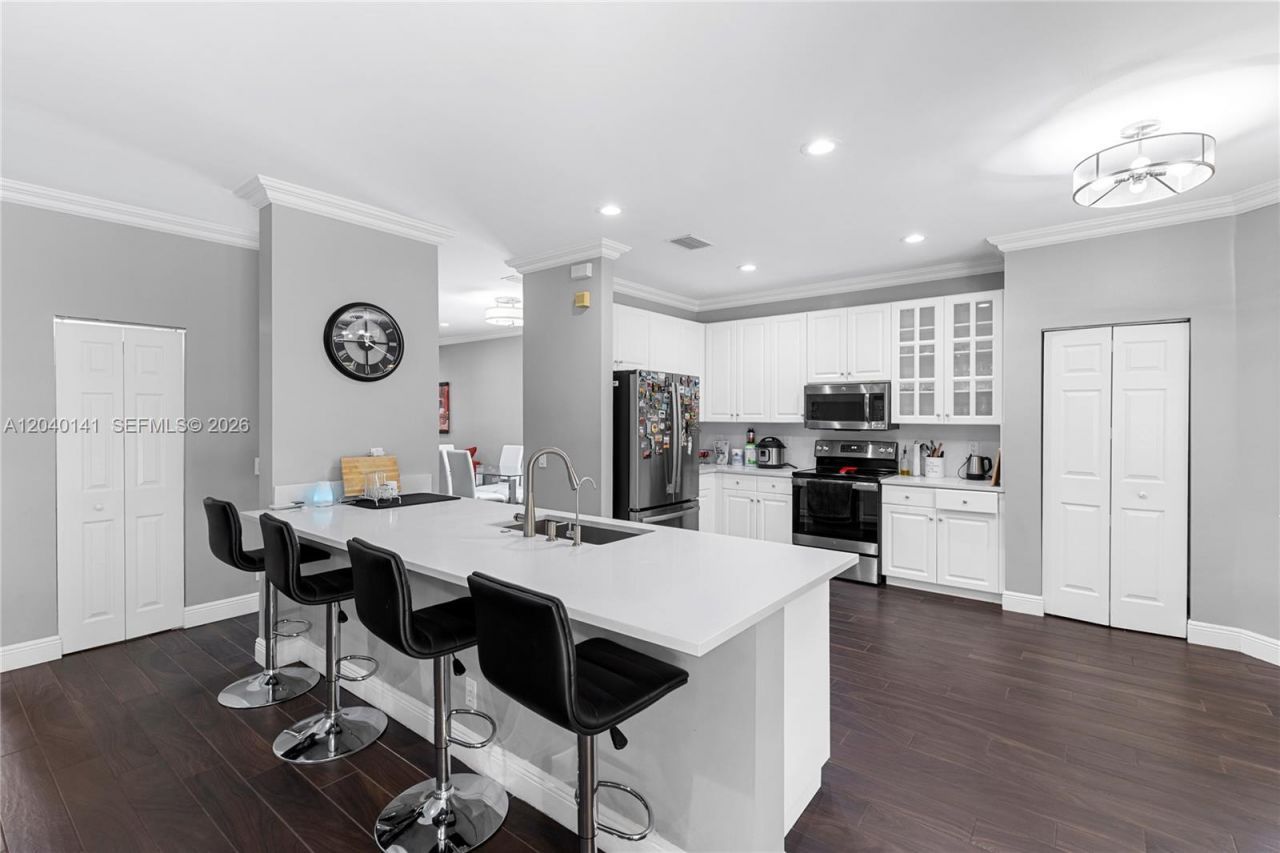 4228 Laurel Ridge Cir, Weston, FL 33331 Photo
