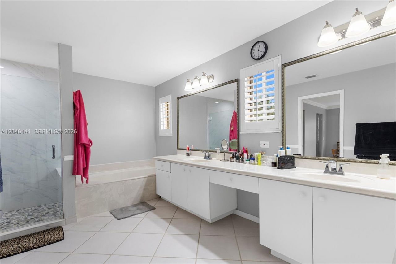 4228 Laurel Ridge Cir, Weston, FL 33331 Photo