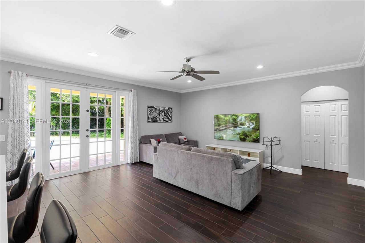 4228 Laurel Ridge Cir, Weston, FL 33331 Photo