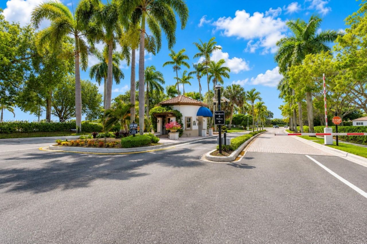 4228 Laurel Ridge Cir, Weston, FL 33331 Photo
