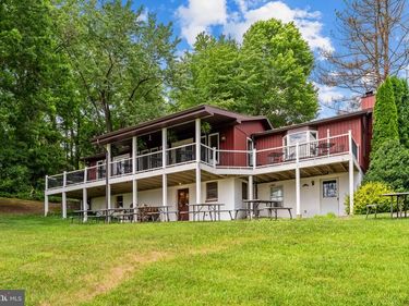 72 CHRISTMAS TREE LANE, WASHINGTON, VA 22747