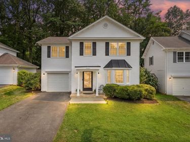 10127 SCHOOLHOUSE WOODS COURT, BURKE, VA 22015