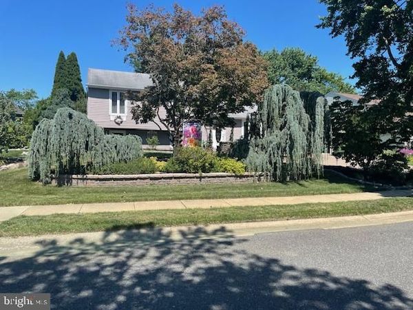 25 BRIGHTON DRIVE, MARLTON, NJ 08053