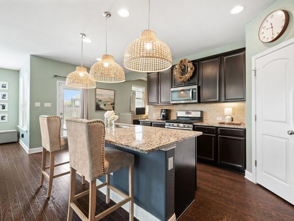 214 Cyril DR, Hutto, TX 78634