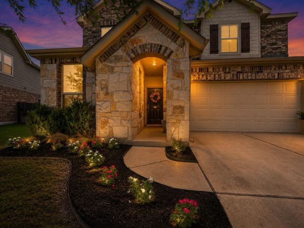 214 Cyril DR , Hutto, TX 78634