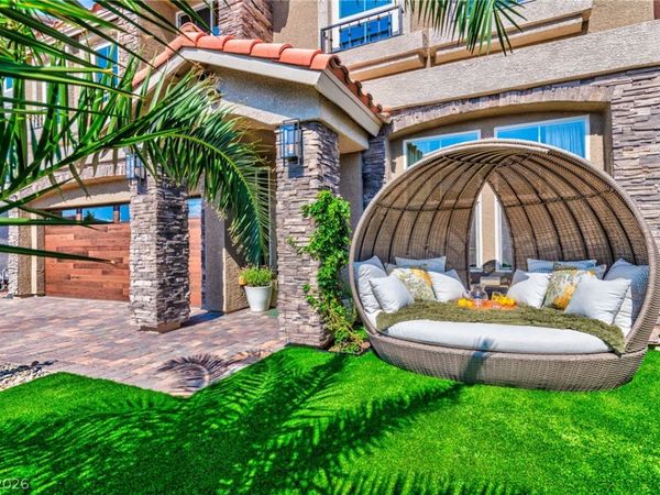 9758 Hawk Crest Street, Las Vegas, NV 89141