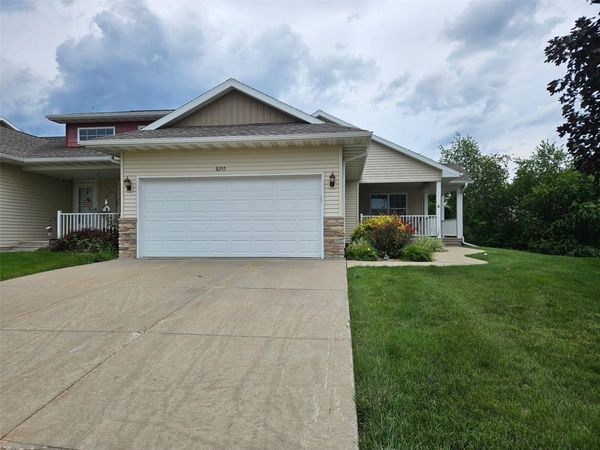 6355 Muirfield Drive SW, Cedar Rapids, IA 52404