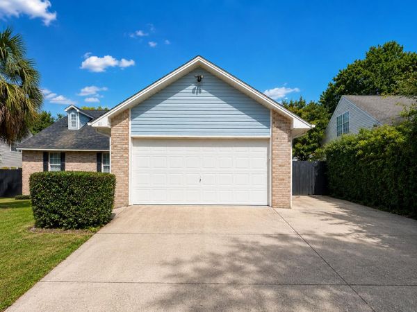 111 Trenton Avenue, Crestview, FL 32539