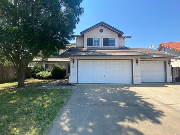 811 Dove Ln, Ione, CA 95640