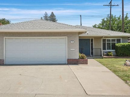 8 N Cambridge Dr, Lodi, CA 95242 Photo