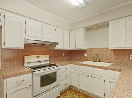 8 N Cambridge Dr, Lodi, CA 95242 Photo