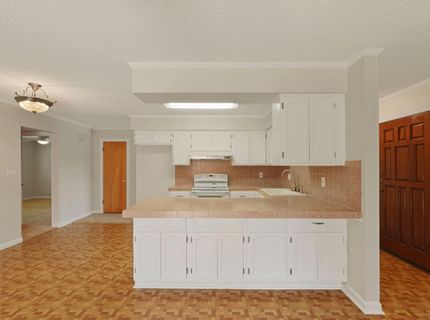 8 N Cambridge Dr, Lodi, CA 95242 Photo