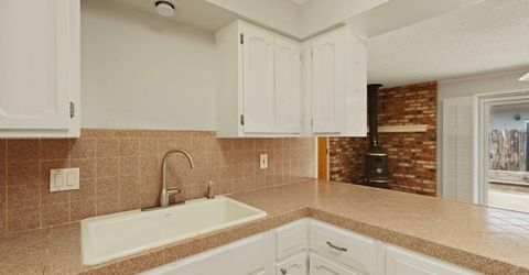 8 N Cambridge Dr, Lodi, CA 95242 Photo