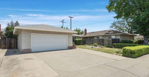 8 N Cambridge Dr, Lodi, CA 95242 Photo