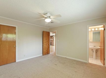 8 N Cambridge Dr, Lodi, CA 95242 Photo