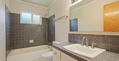 8 N Cambridge Dr, Lodi, CA 95242 Photo