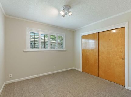 8 N Cambridge Dr, Lodi, CA 95242 Photo