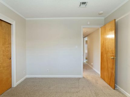 8 N Cambridge Dr, Lodi, CA 95242 Photo