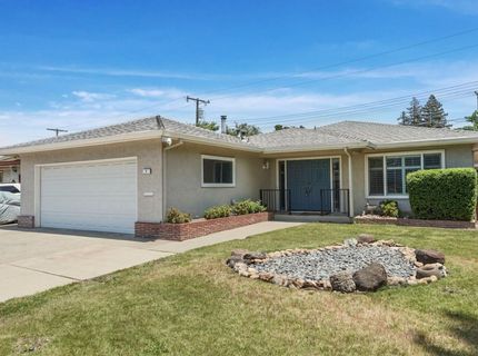 8 N Cambridge Dr, Lodi, CA 95242 Photo