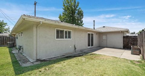 8 N Cambridge Dr, Lodi, CA 95242 Photo