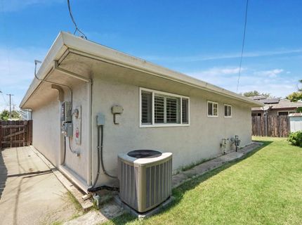 8 N Cambridge Dr, Lodi, CA 95242 Photo