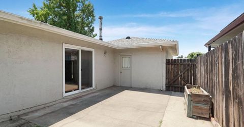 8 N Cambridge Dr, Lodi, CA 95242 Photo