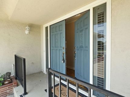 8 N Cambridge Dr, Lodi, CA 95242 Photo