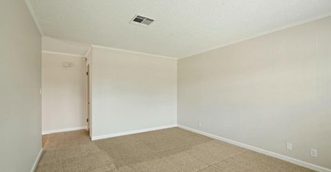 8 N Cambridge Dr, Lodi, CA 95242 Photo