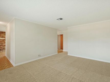 8 N Cambridge Dr, Lodi, CA 95242 Photo