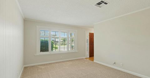 8 N Cambridge Dr, Lodi, CA 95242 Photo