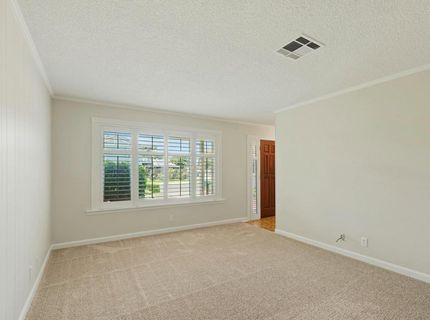 8 N Cambridge Dr, Lodi, CA 95242 Photo