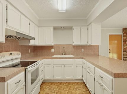 8 N Cambridge Dr, Lodi, CA 95242 Photo