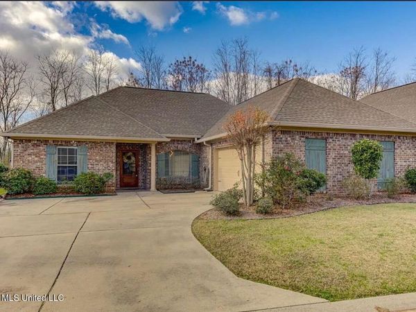 135 Clifton Drive, Vicksburg, MS 39183